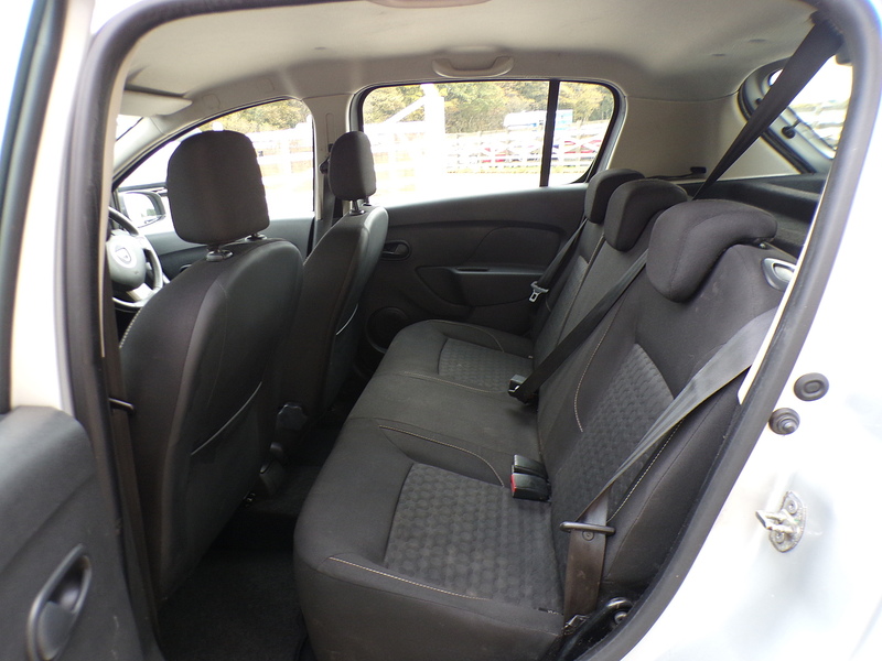 Dacia Sandero Laureate - U1695