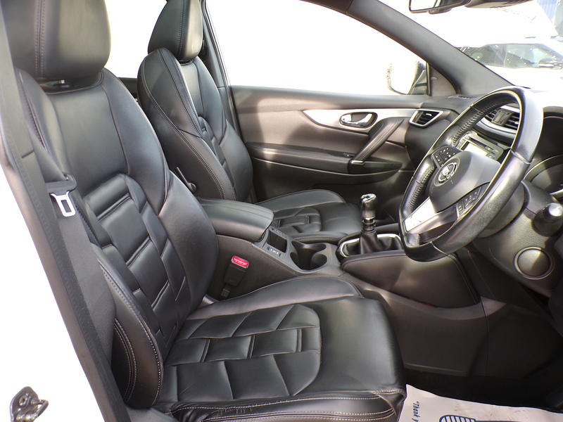 Nissan Qashqai dCi Tekna+ - U1697