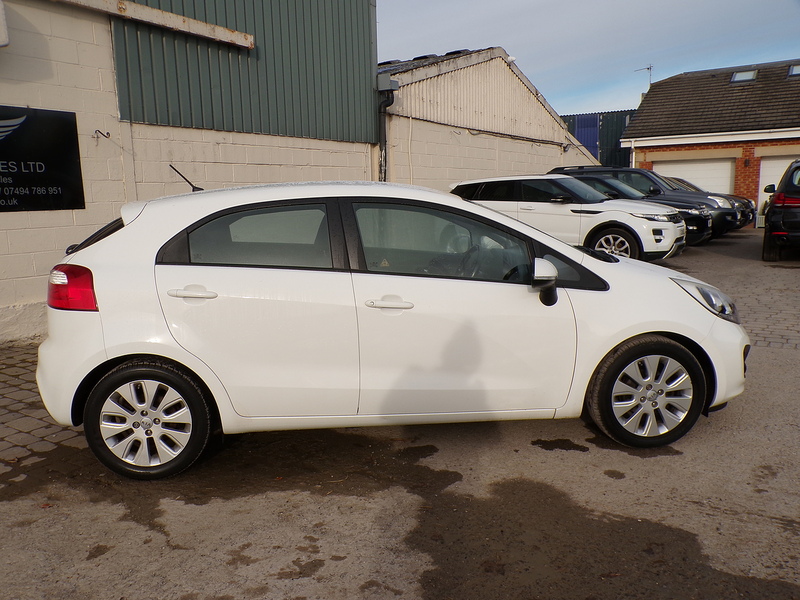 Kia Rio 2 - U1699