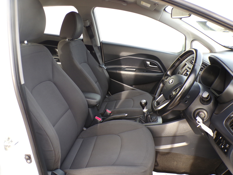 Kia Rio 2 - U1699