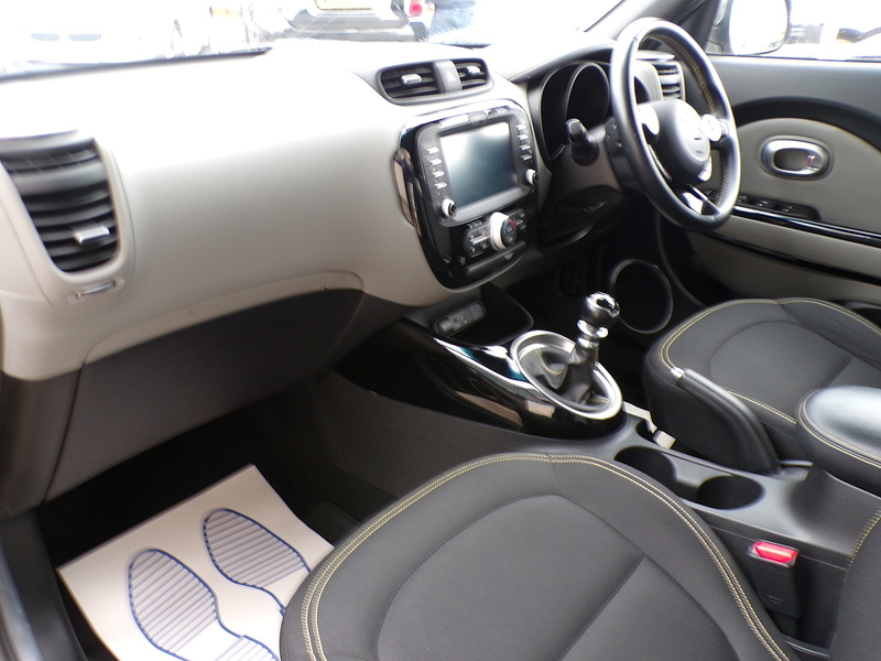 Kia Soul CRDi Connect Plus - U1704