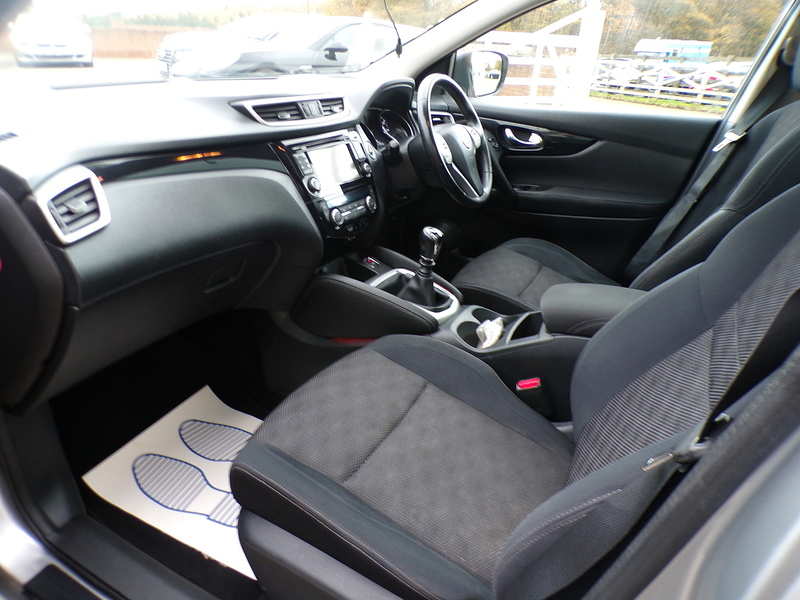 Nissan Qashqai dCi Acenta Premium - U1707