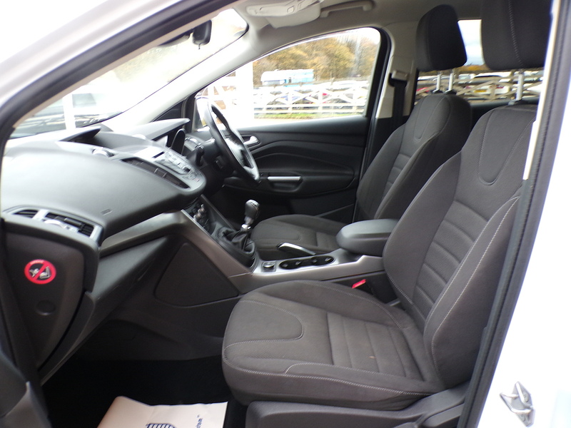 Ford Kuga TDCi EcoBlue Zetec - U1708