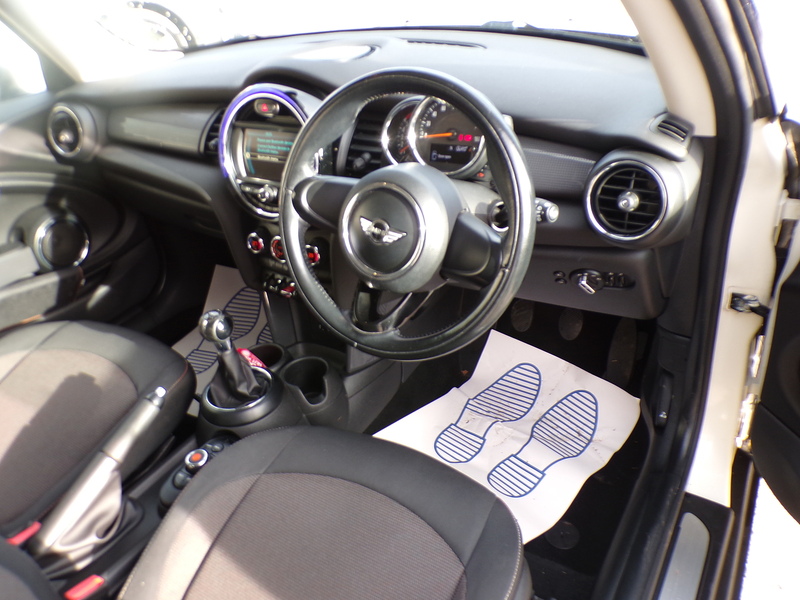 MINI Hatch One D - U1712