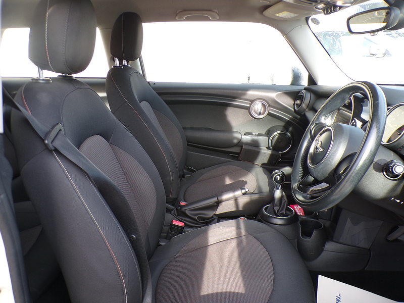 MINI Hatch One D - U1712