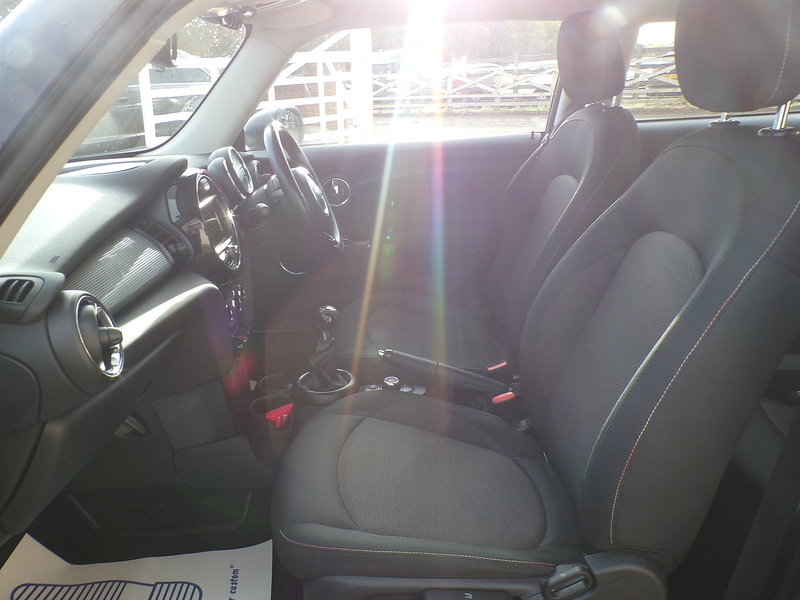 MINI Hatch One D - U1712