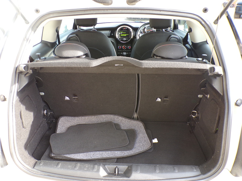 MINI Hatch One D - U1712