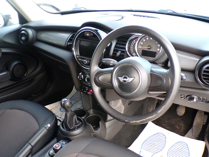 MINI Hatch Cooper - U1713