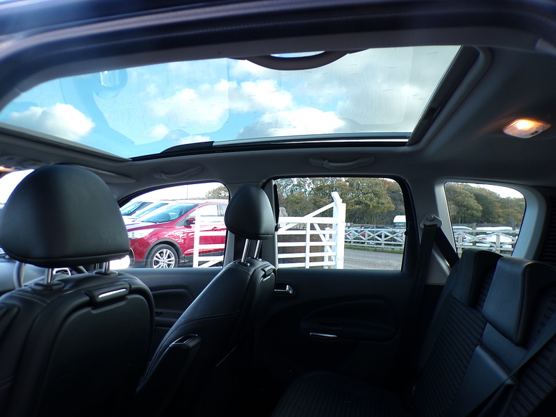 Citroen C3 Picasso HDi Exclusive - U1717