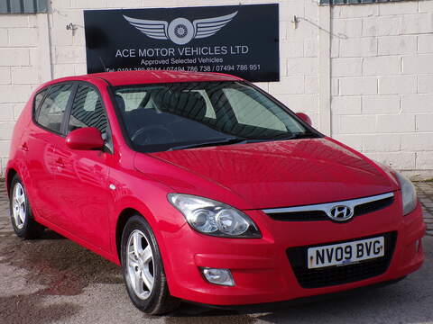 Hyundai i30 1.2 Laureate Hatchback 5dr Petrol Manual Euro 5 (75 ps)