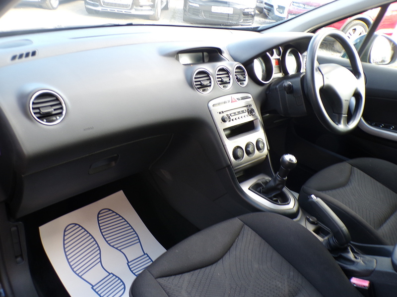 Peugeot 308 HDi Millesim - U1719