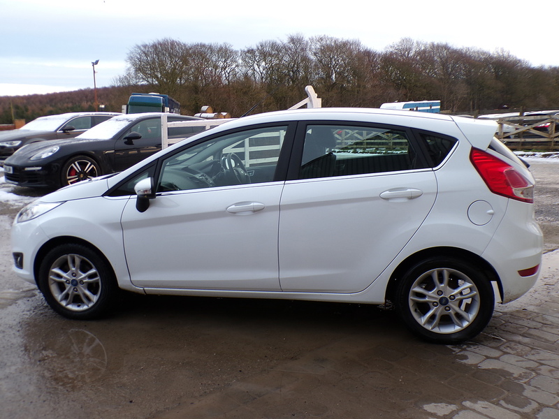 Ford Fiesta Zetec - U1728