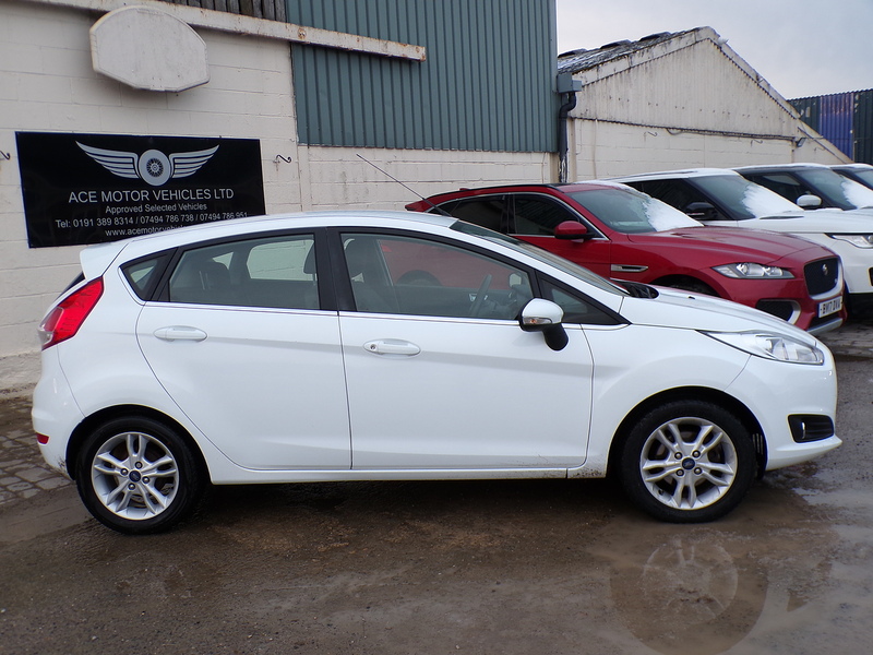 Ford Fiesta Zetec - U1728