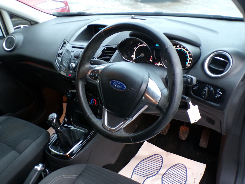 Ford Fiesta Zetec - U1728