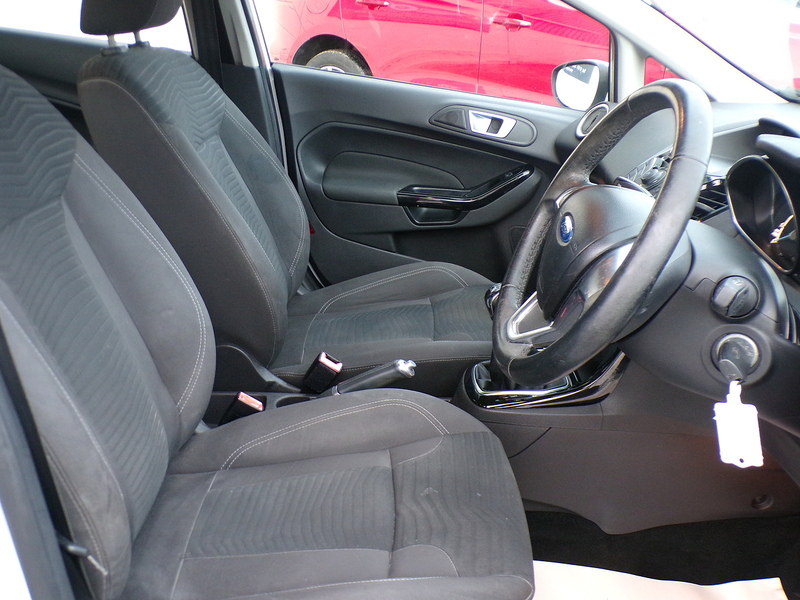 Ford Fiesta Zetec - U1728