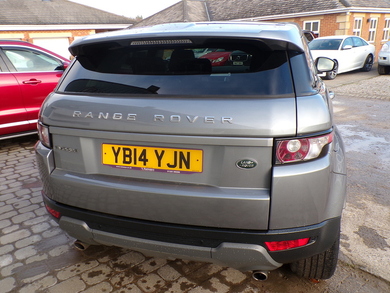 Land Rover Range Rover Evoque SD4 Pure Tech - U1735