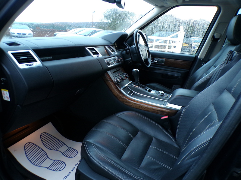 Land Rover Range Rover Sport TD V6 HSE - U1737