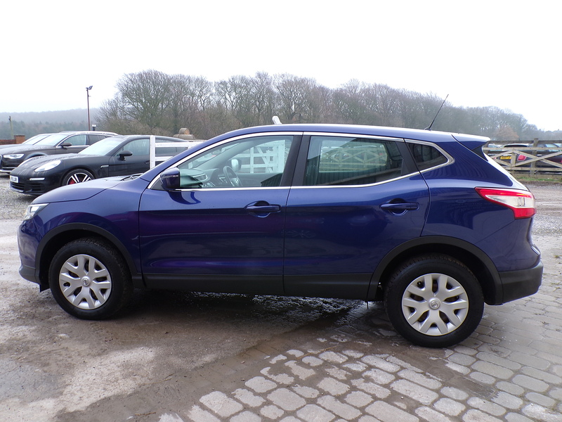 Nissan Qashqai DIG-T Visia - U1750