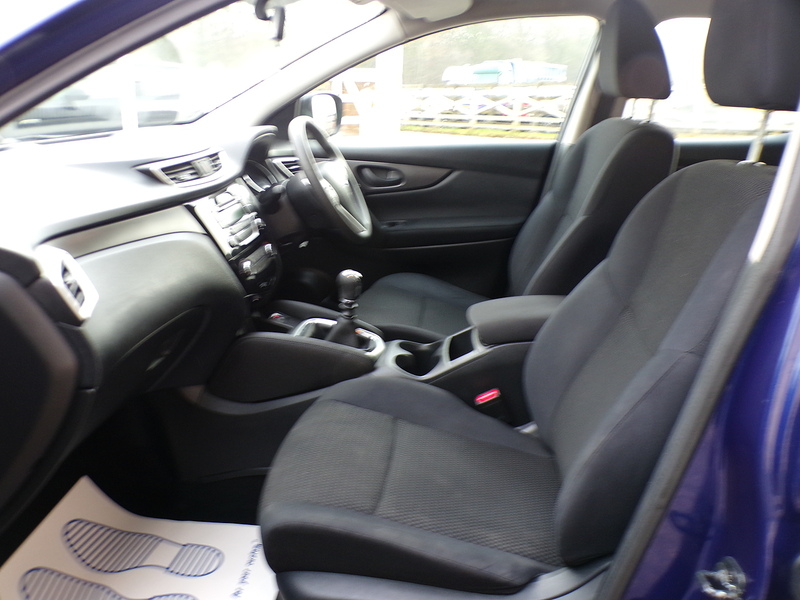 Nissan Qashqai DIG-T Visia - U1750