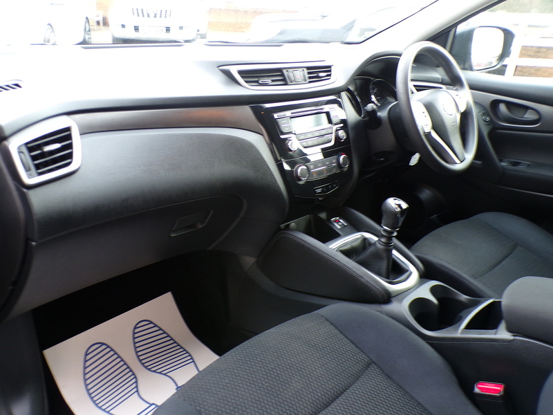 Nissan Qashqai DIG-T Visia - U1750