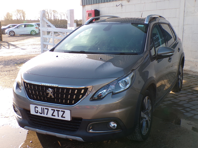 Peugeot 2008 PureTech Allure - U1761