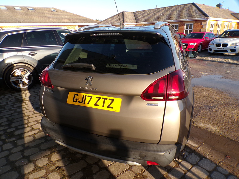 Peugeot 2008 PureTech Allure - U1761