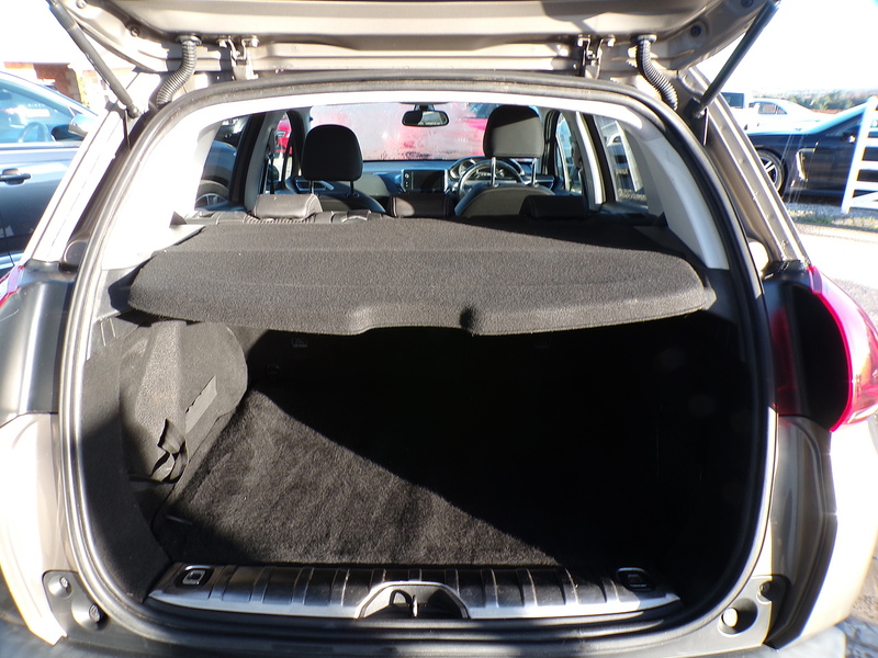 Peugeot 2008 PureTech Allure - U1761