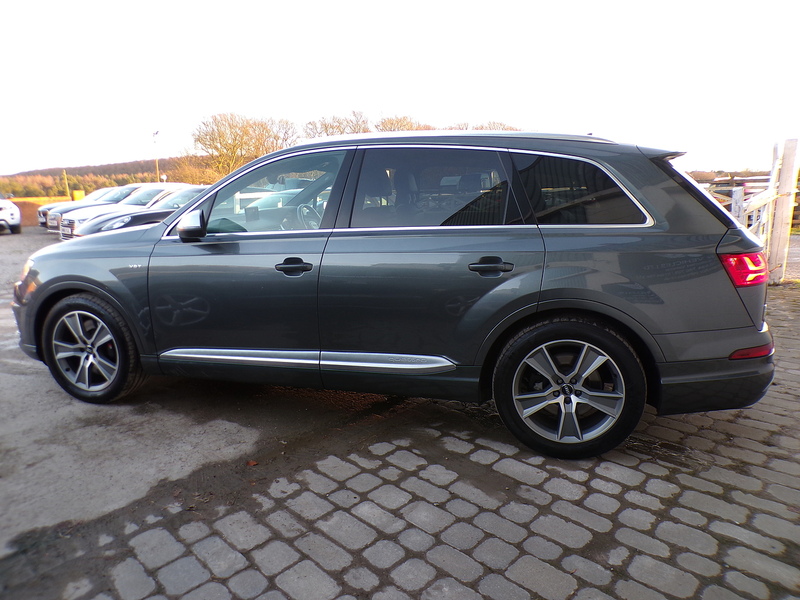 Audi SQ7 TDI V8 - U1763