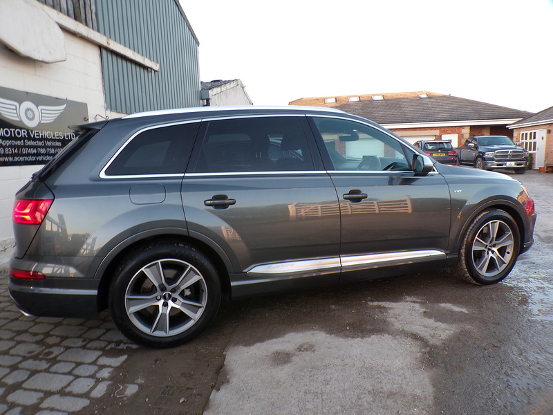 Audi SQ7 TDI V8 - U1763