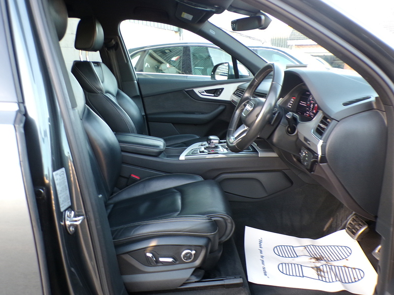 Audi SQ7 TDI V8 - U1763