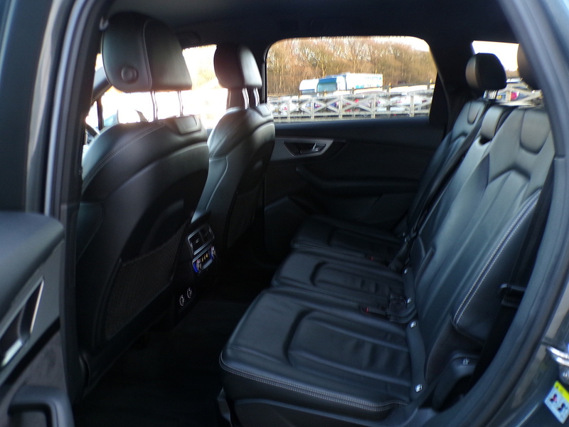 Audi SQ7 TDI V8 - U1763