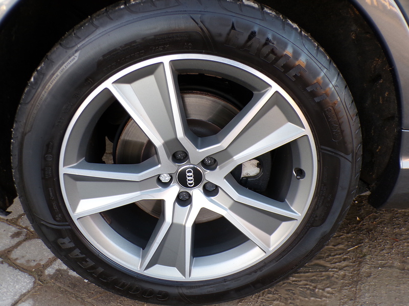 Audi SQ7 TDI V8 - U1763