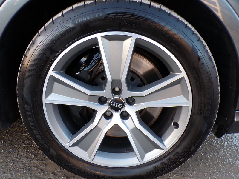 Audi SQ7 TDI V8 - U1763