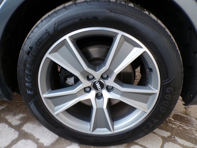 Audi SQ7 TDI V8 - U1763