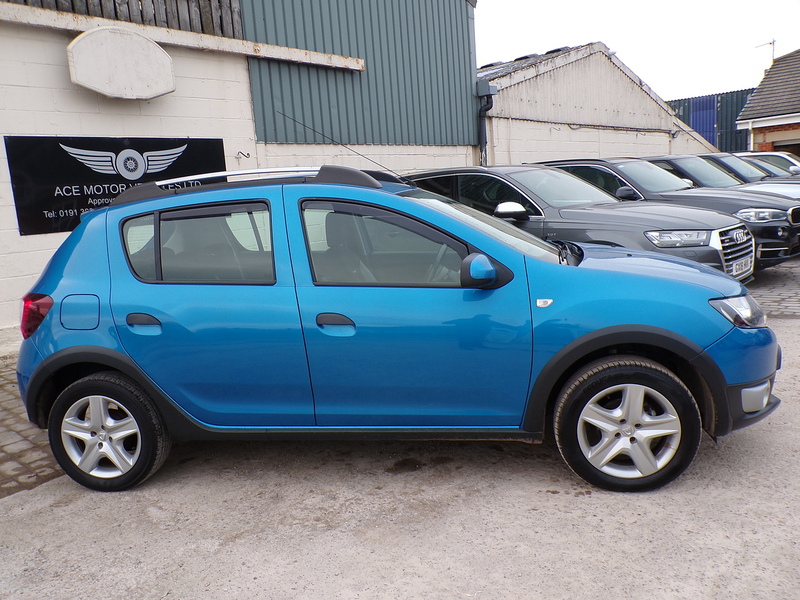 Dacia Sandero Stepway dCi Laureate - U1767