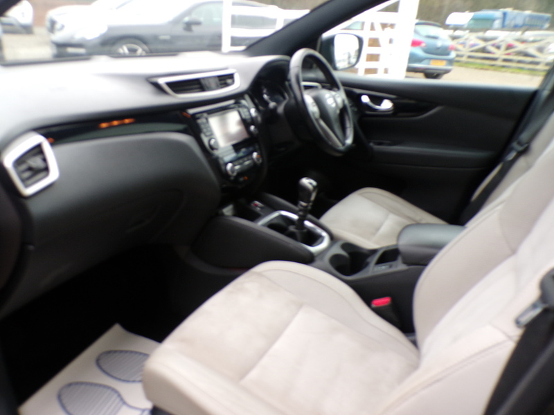 Nissan Qashqai dCi Premier Limited Edition - U1776