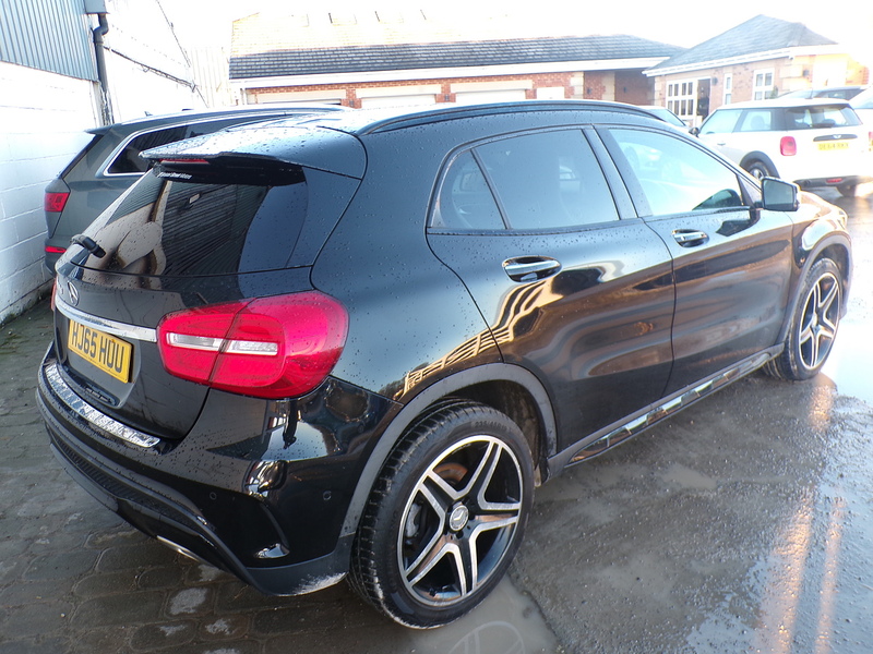 Mercedes-Benz GLA GLA200d AMG Line - U1779