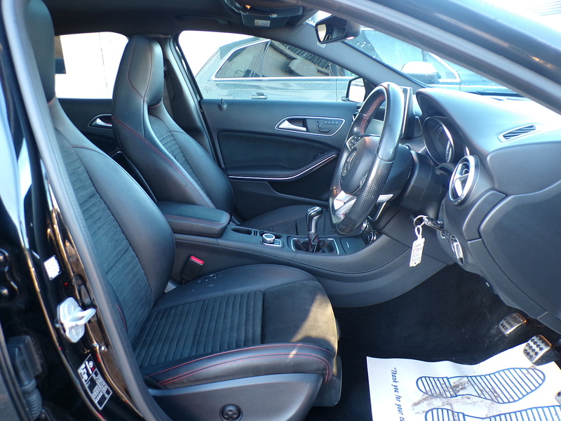 Mercedes-Benz GLA GLA200d AMG Line - U1779