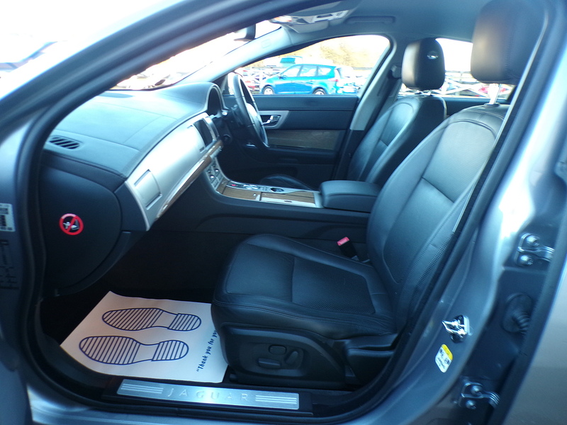 Jaguar XF d V6 Premium Luxury - U1782