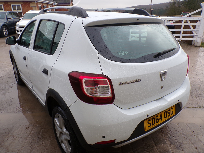Dacia Sandero Stepway dCi Laureate - U1784