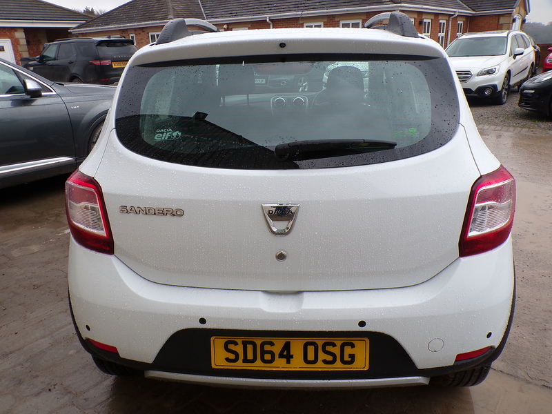 Dacia Sandero Stepway dCi Laureate - U1784