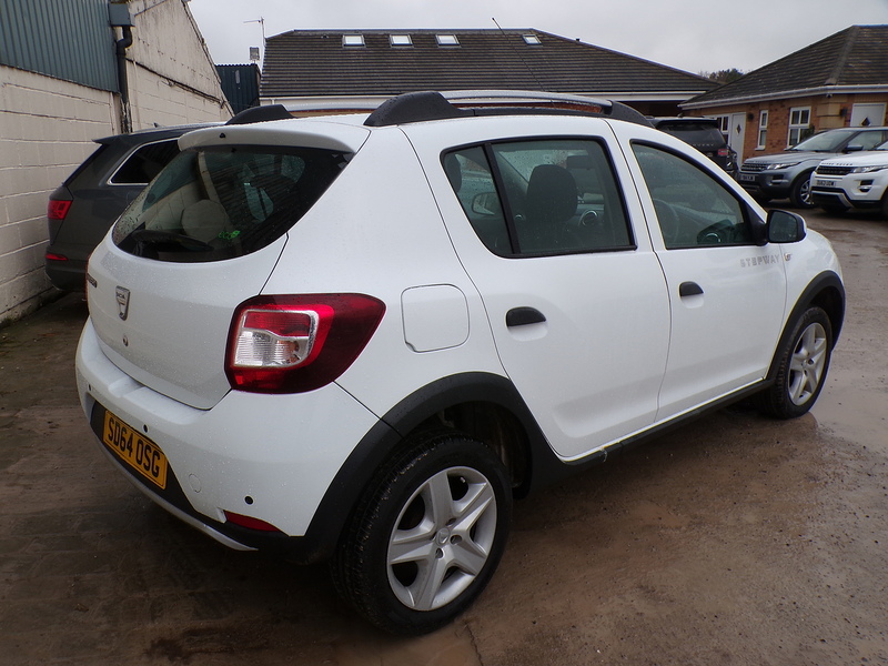 Dacia Sandero Stepway dCi Laureate - U1784