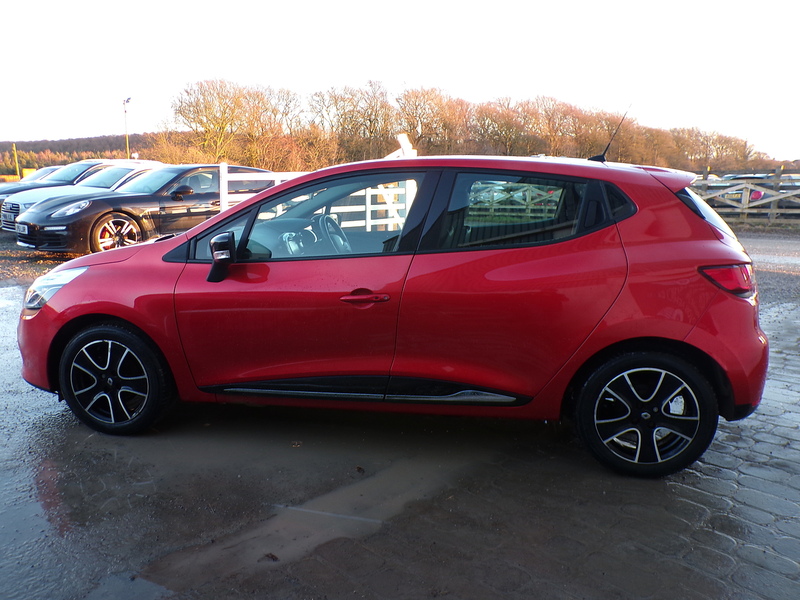 Renault Clio dCi Dynamique MediaNav - U1799