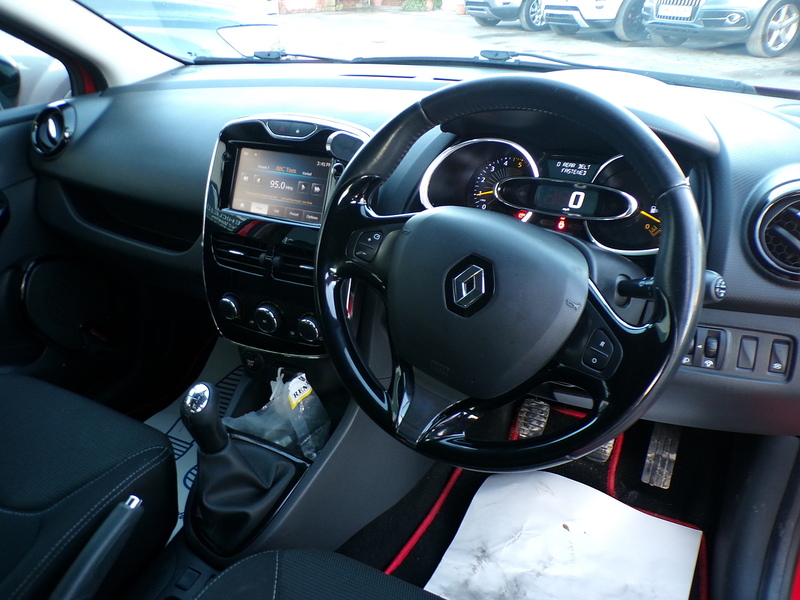 Renault Clio dCi Dynamique MediaNav - U1799