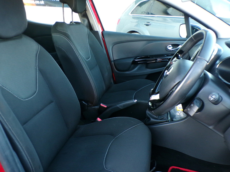 Renault Clio dCi Dynamique MediaNav - U1799