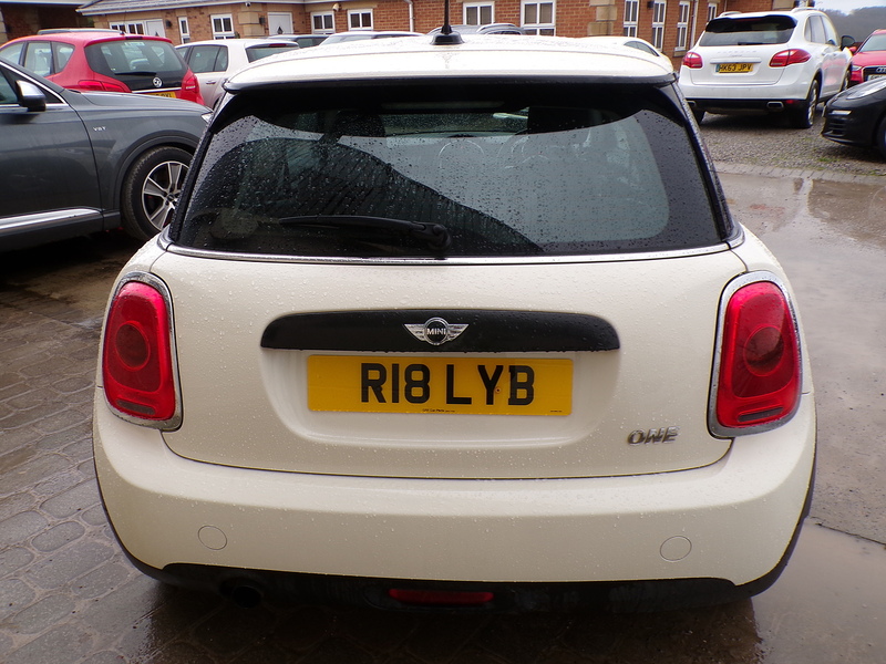 MINI Hatch One - U1803