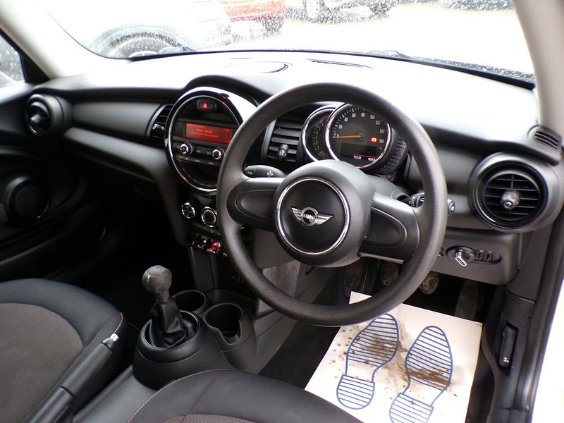 MINI Hatch One - U1803