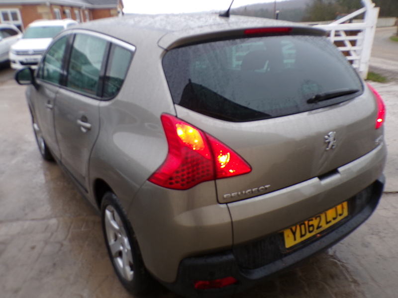 Peugeot 3008 HDi Active - U1804