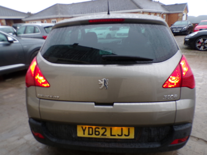 Peugeot 3008 HDi Active - U1804