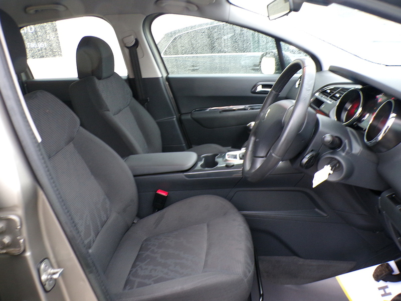 Peugeot 3008 HDi Active - U1804